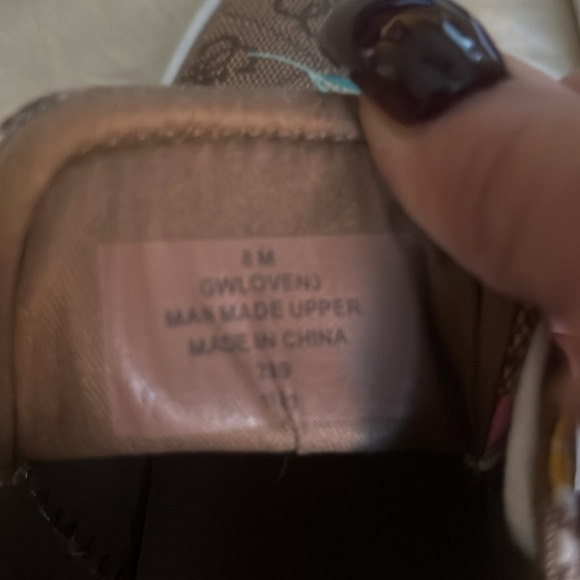 Guess sneakers! 🌸😊❤️ - Picture 5 of 6